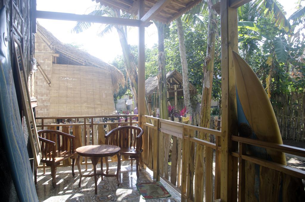 Red Island Bungalows Pasanggaran Exteriör bild