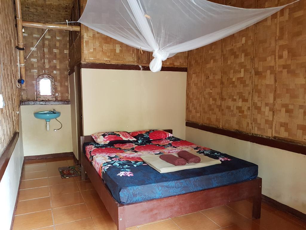 Red Island Bungalows Pasanggaran Rum bild
